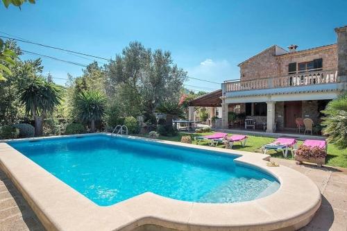 Nice villa near Pollensa by Renthousing
