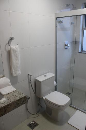 Bilik mandi di Vertentes Suítes Hotel