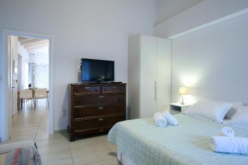 Фотография из галереи Wild Sea Apartments в Айос-Никитасе