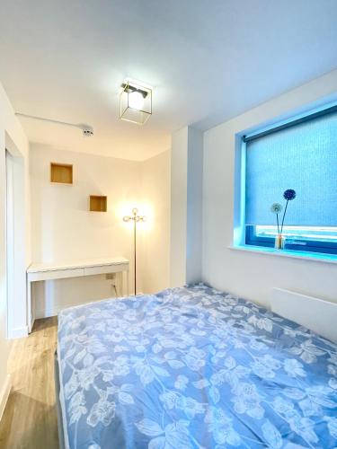 City centre, Top floor apartment, Two balconies photo 8