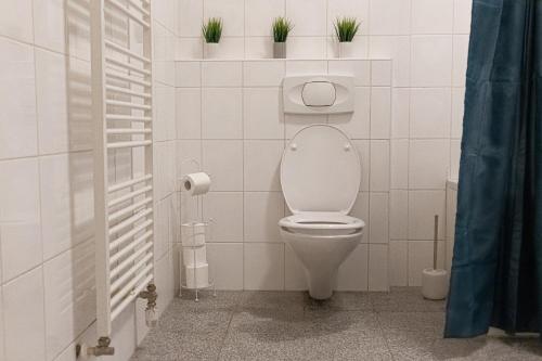 A bathroom at Pleasing 2BR Apt.-Perfect for Longstays