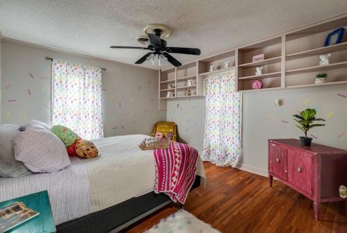 3 bedroom Throwback – Photos 4