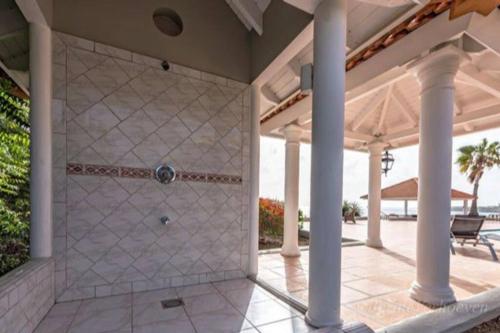 Balkón nebo terasa v ubytování Ocean Front VillaDelMar-Beach Access-Private Pool-10 Guests-