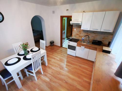 Dapur atau dapur kecil di Willa przy Strumyku