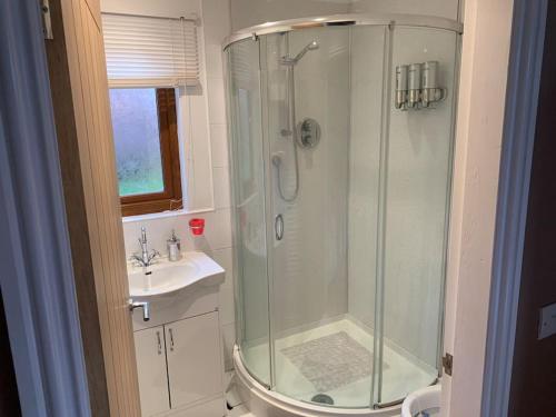 Koupelna v ubytování Rocco's Lodge a beautiful 3 bedroom holiday home