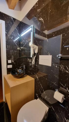 Koupelna v ubytování B&B Palazzo del Contestabile