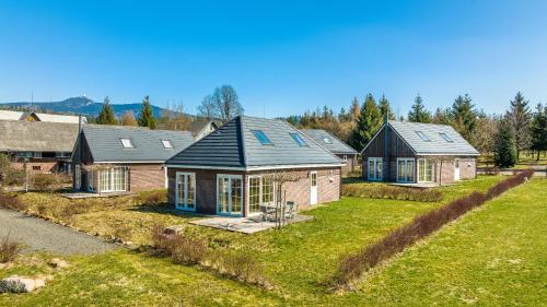 an aerial view of a house with a yard at Domek v Podještědí in Januv Dul