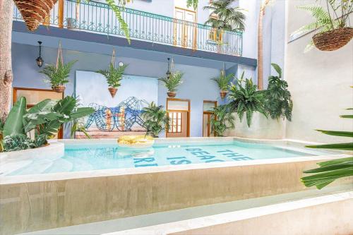 Bazén v ubytování AmazINN Places Casco Viejo Pool and Rooftop VII nebo v jeho okolí