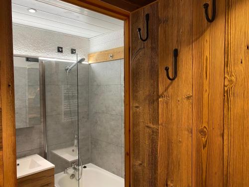 Chalet Olympie, Appartement avec balcon et vue montagne, ski aux pieds, Méribel-Mottaret photo 3