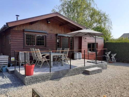 Chalet Nutons in Somme-Leuze with barbecue