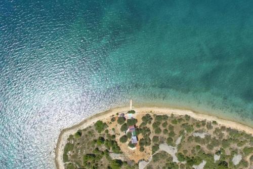 Isolated apartments with a swimming pool Cove Modrave, Sibenik - 20191