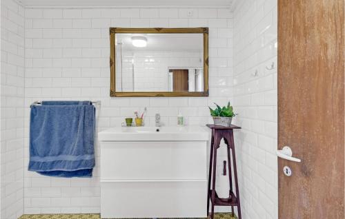 Koupelna v ubytování Nice Home In Gilleleje With Kitchen