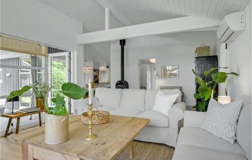 Posezení v ubytování 4 Bedroom Lovely Home In Gilleleje