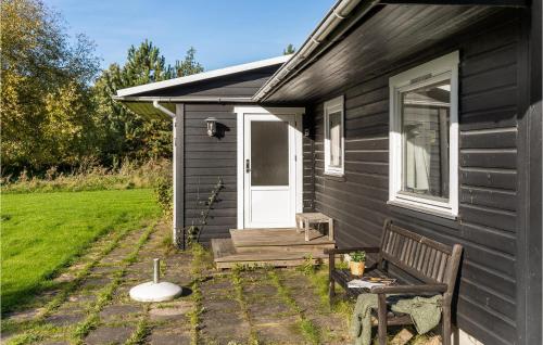 Κήπος έξω από το 3 Bedroom Gorgeous Home In Strandby