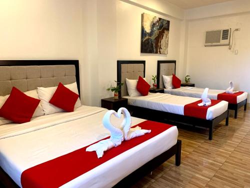 Katil atau katil-katil dalam bilik di Davao Airport View Hotel