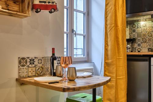 Nápoje v ubytování Place Carnot - studio tout équipé avec jacuzzi proche toutes commodités