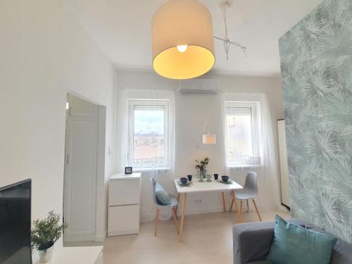 Posedenie v ubytovaní Master apartment with Air CONDITION and SEPARATED ROOFTOP terrace