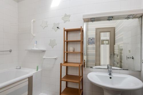 Ένα μπάνιο στο Appartement Neptune