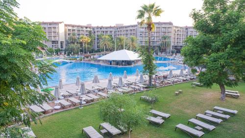 Bazén v ubytování Arum Barut Collection - Ultra All Inclusive nebo v jeho okolí