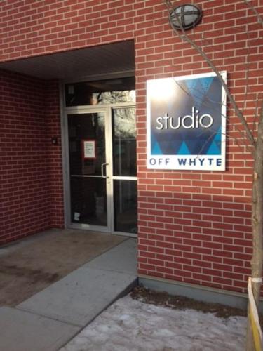 Gallery image of Mike's Studio off Whyte! in Edmonton