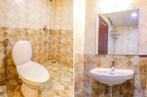 Un baño de FabHotel Turning Point - Nr Ulsoor Lake