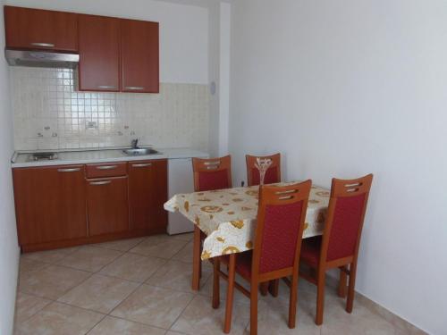 Apartment in Dramalj with sea view, balcony, air conditioning, WiFi 4623-10