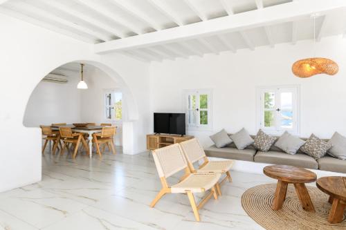 Aquileria Seaview Pool Villa - Seven Bedrooms