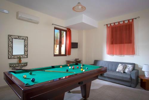 Biliár nebo kulečník v ubytování Villa Paradise