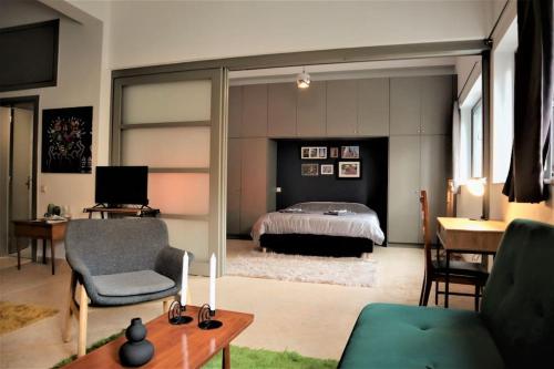 Central studio in Monastiraki B
