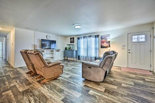 Modern Prescott Valley Home on 2 Acres!