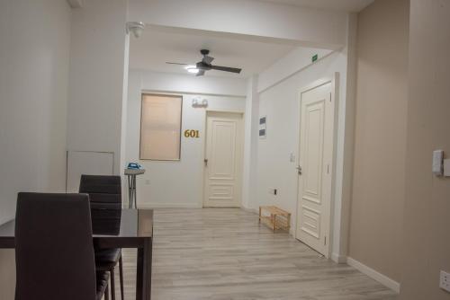 Φωτογραφία από το άλμπουμ του Tourist Inn Grand στο Μαλέ