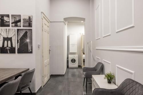 Prime Time Vaci Budapest 1053 Budapest, 3 Ferenciek tere kép - 3