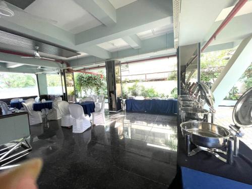 Posezení v ubytování HOTEL AIRPORT KK