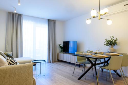 Stiva Apartment - new apartment with free parking, 150m from the beach