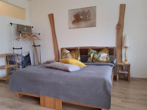 Säng eller sängar i ett rum på Appartement Pienzenau