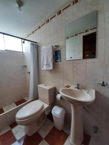 Un baño de Hostal Don Cristobal
