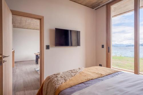 Wa One Lake Homes – Photos 4