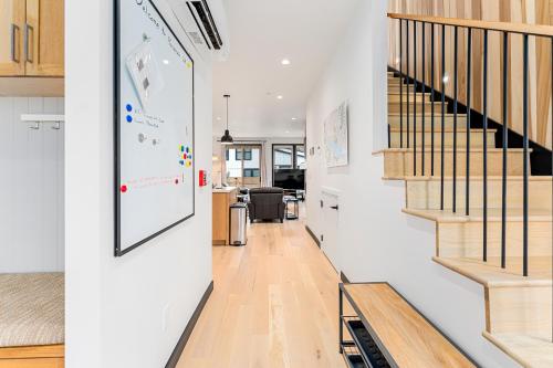 Η κουζίνα ή μικρή κουζίνα στο Ponderosa Court, Unit 2A