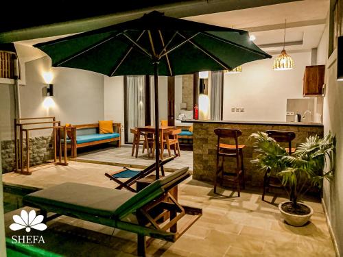 Ένα ή περισσότερα κρεβάτια σε δωμάτιο στο Shefa Private Villa