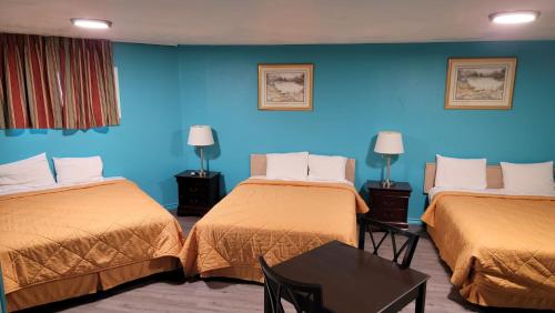TRADE WINDS MOTEL – Photos 2