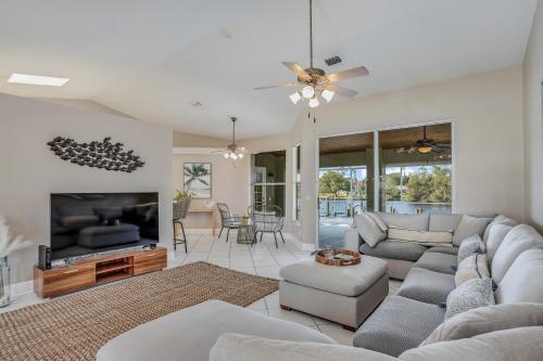 Waterfront Retreat – Photos 3