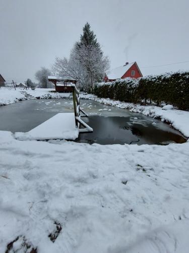 Namelis - pirtelė v zimě