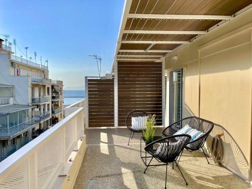 Balkón nebo terasa v ubytování New Retropolitan Club - luxstay apt with terrace In Patras