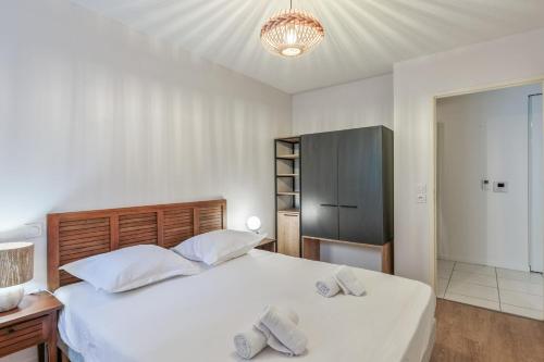 Zdjęcie z galerii obiektu Appartement Delacroix - Welkeys w La Rochelle