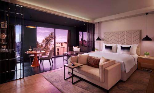 Postel nebo postele na pokoji v ubytování Hyatt Centric Juhu Mumbai