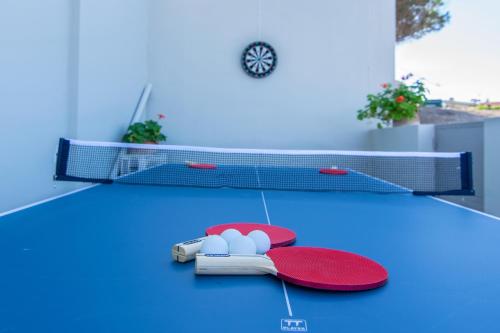 Attrezzature per ping pong presso Villa Ilianthos o nelle vicinanze