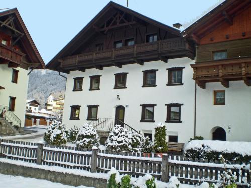 Cosy renovated house for sole occupancy