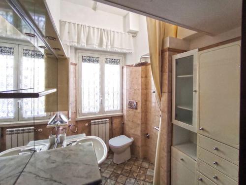 Koupelna v ubytování Appartamento in Via Calvi