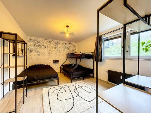  Magnifique gîte de caractère The peaceful break -  Room  picture :   Tea/Coffee maker    Shower    TV                           