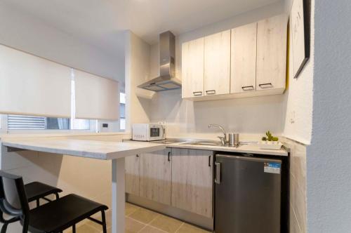 Modern,cozy and centric apartment next to beach